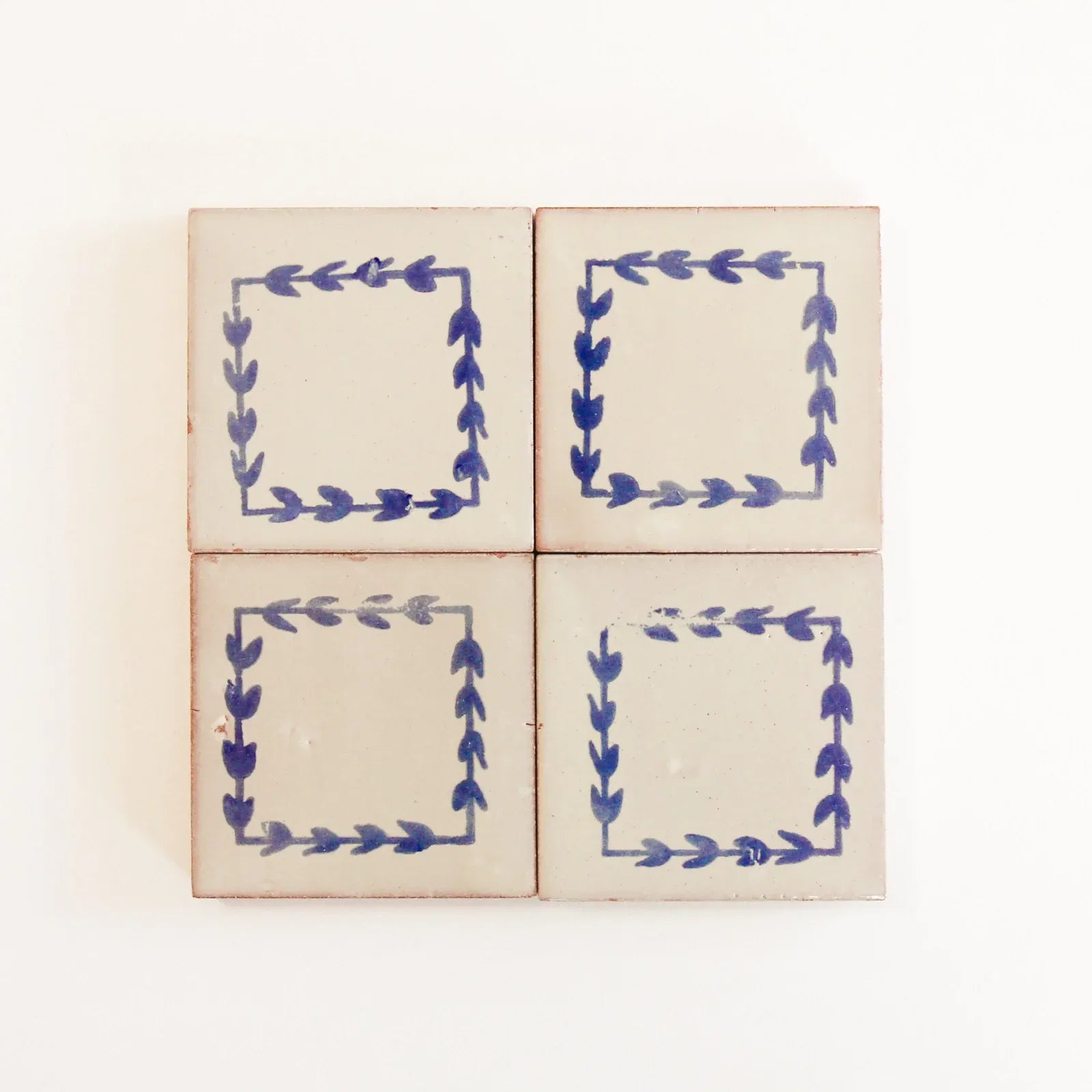 Tiles of Ezra - Amano - Tulip Azul-4x4 (Carton)