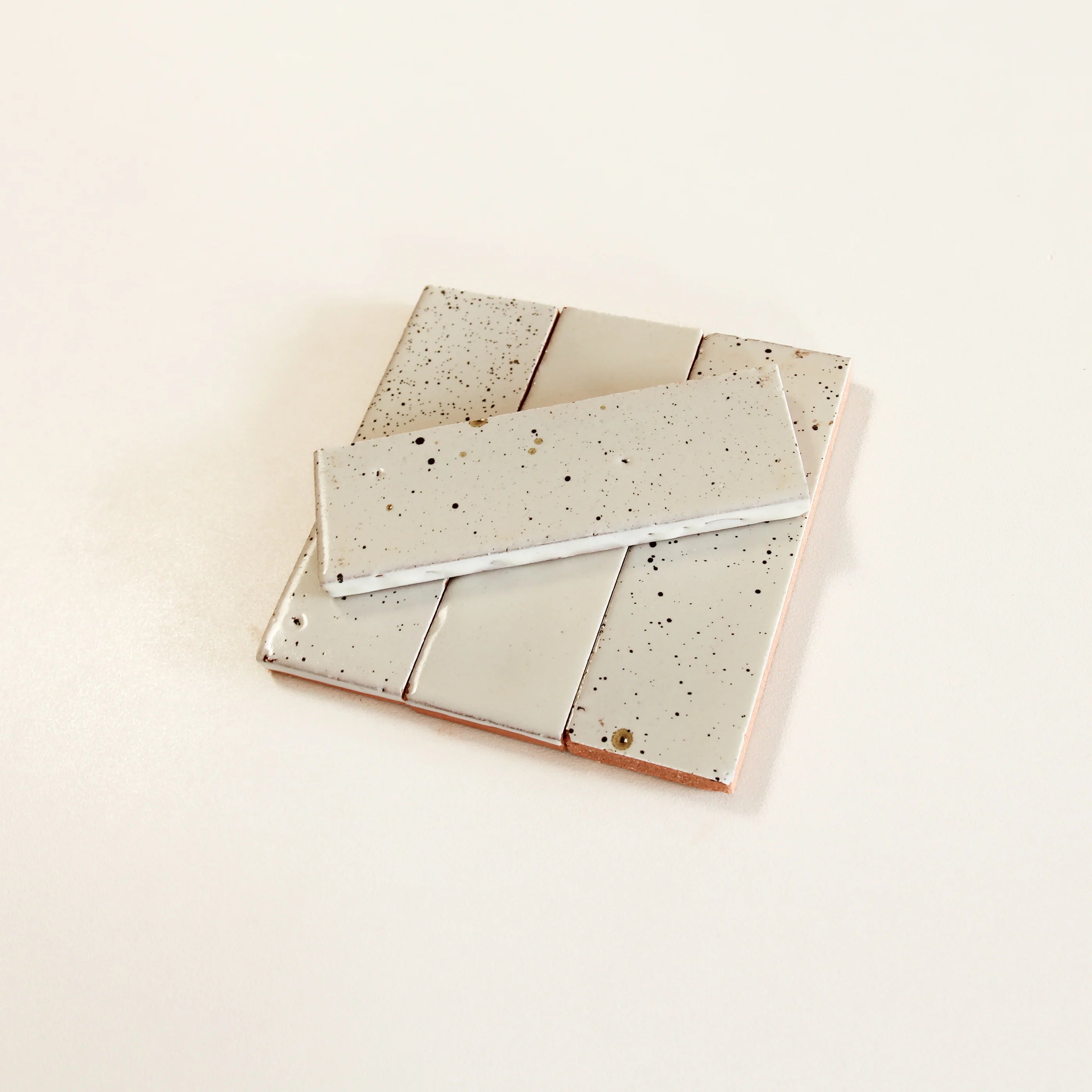 Tiles of Ezra Moroccan Tierra - Nieve Punto 6 x 2 (Carton)