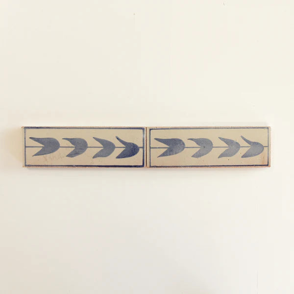 Tiles of Ezra - Amano Border - Tulip Azul 4 x 3 (Carton)